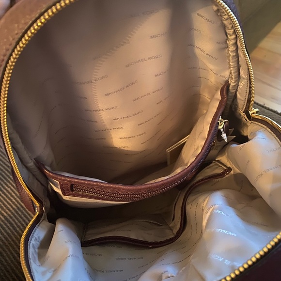 Michael Kors Purple Back Pack /purse - Picture 10 of 10